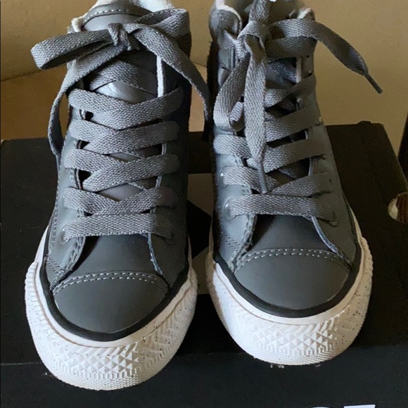 Sneakers - Picture 5 of 5